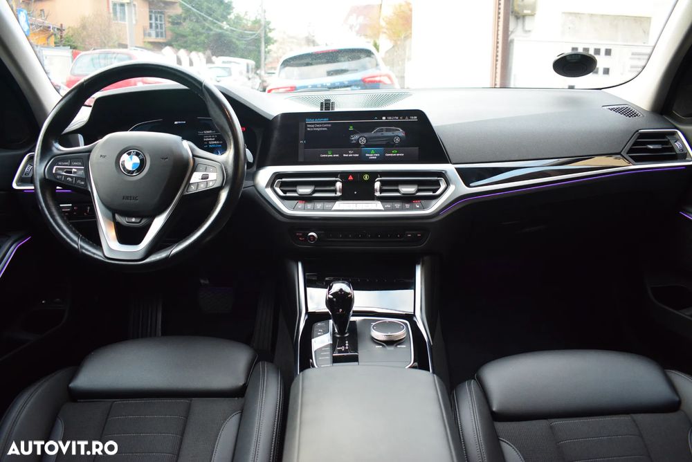BMW Seria 3 330e Aut. Sport Line - 15