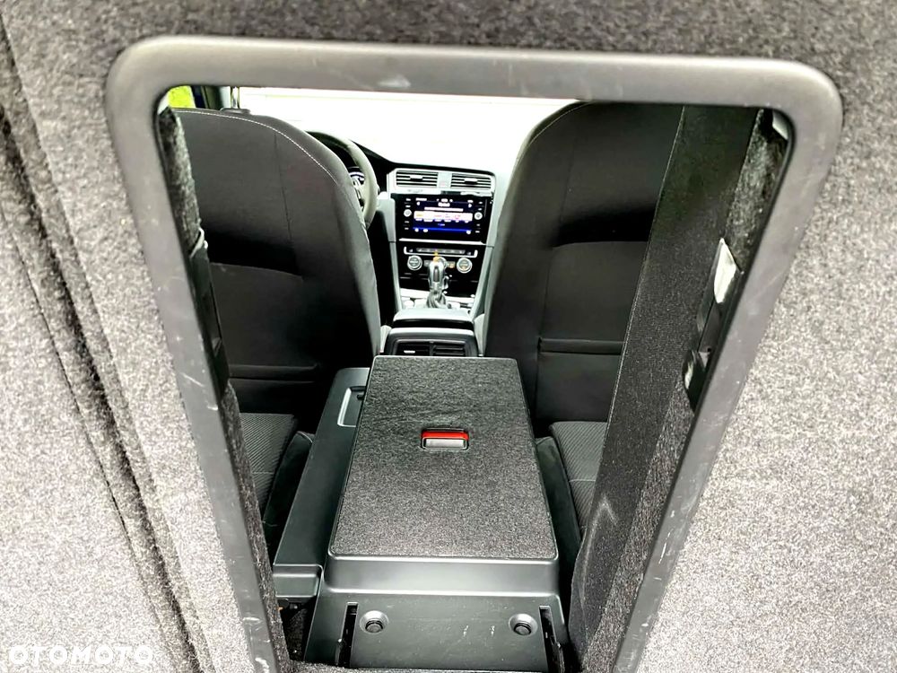 Volkswagen Golf - 18
