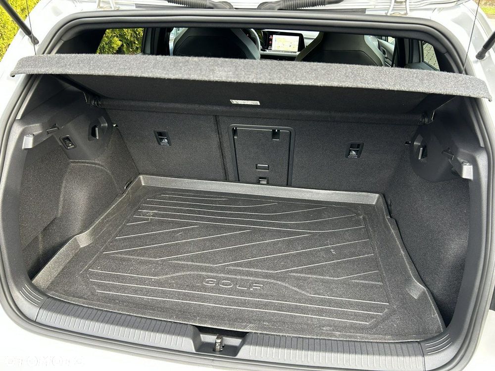 Volkswagen Golf 1.5 eTSI OPF DSG R-Line - 9