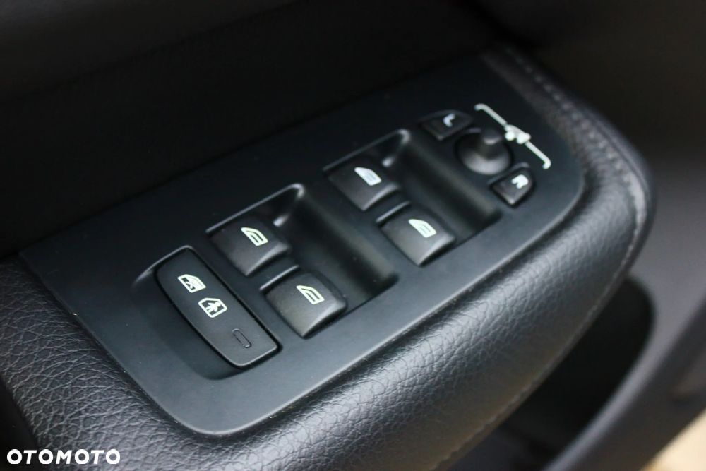 Volvo XC 60 T8 AWD Recharge Geartronic Polestar Engineered - 29