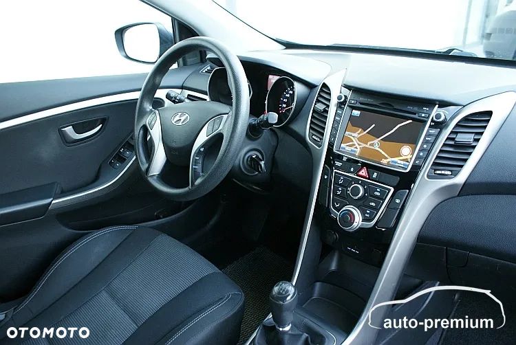 Hyundai i30 1.4 Intro Edition - 8