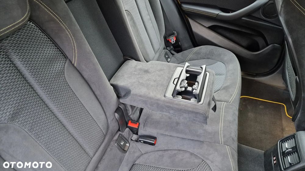 BMW X2 xDrive18d Edition M Mesh - 21