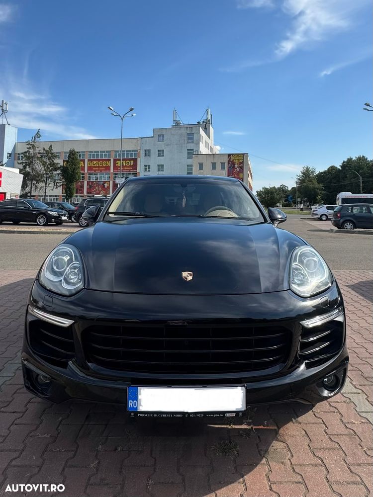 Porsche Cayenne 3.0 L V6 - 1