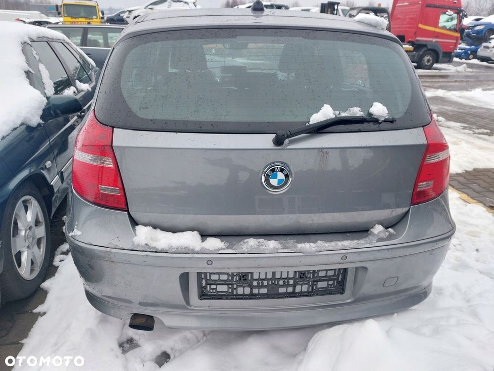 BMW E87 116i klapa tył z szybą - 1