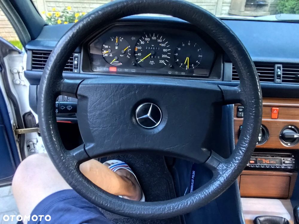 Mercedes-Benz W124 (1984-1993) - 8