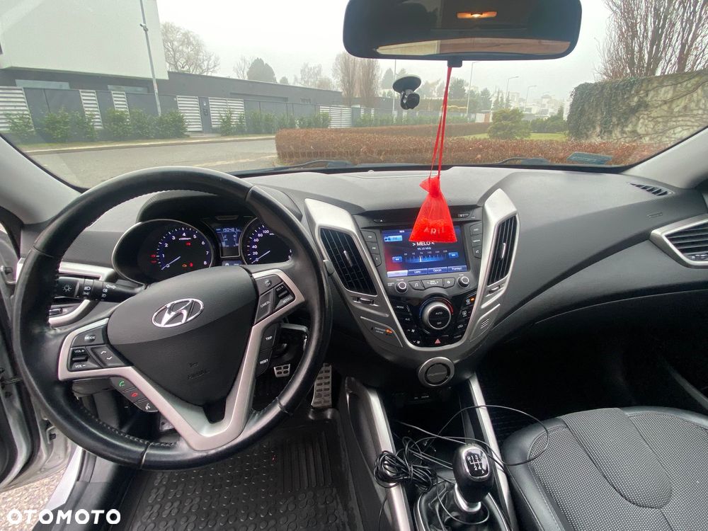 Hyundai Veloster 1.6 GDI Premium - 8
