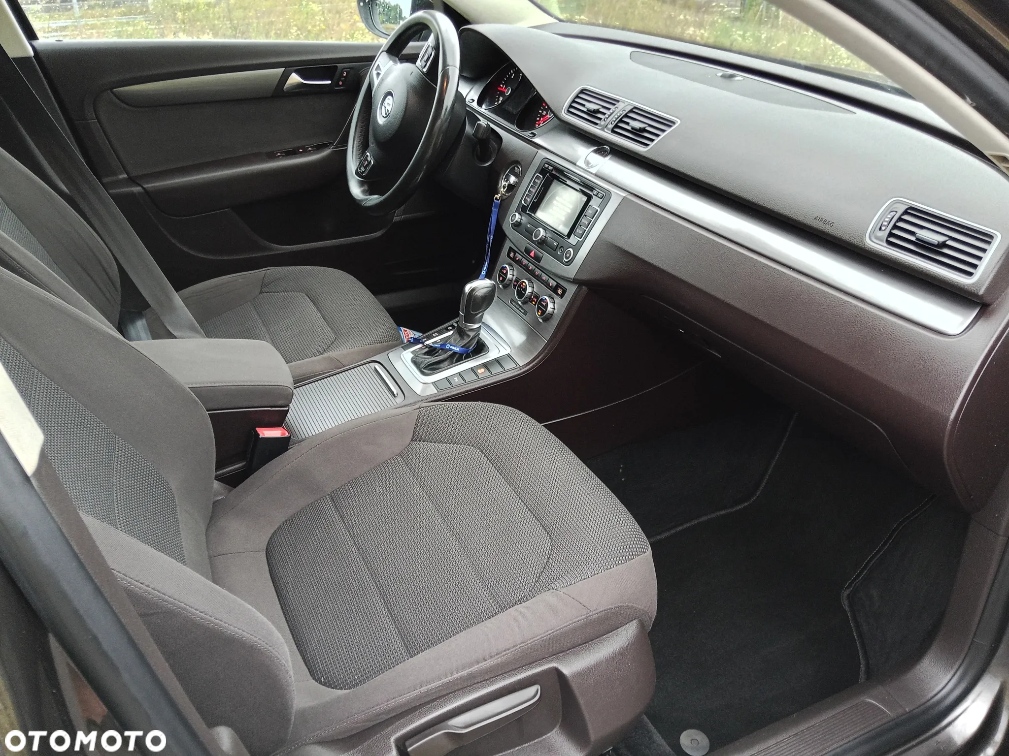 Volkswagen Passat 2.0 TDI Comfortline DSG - 13