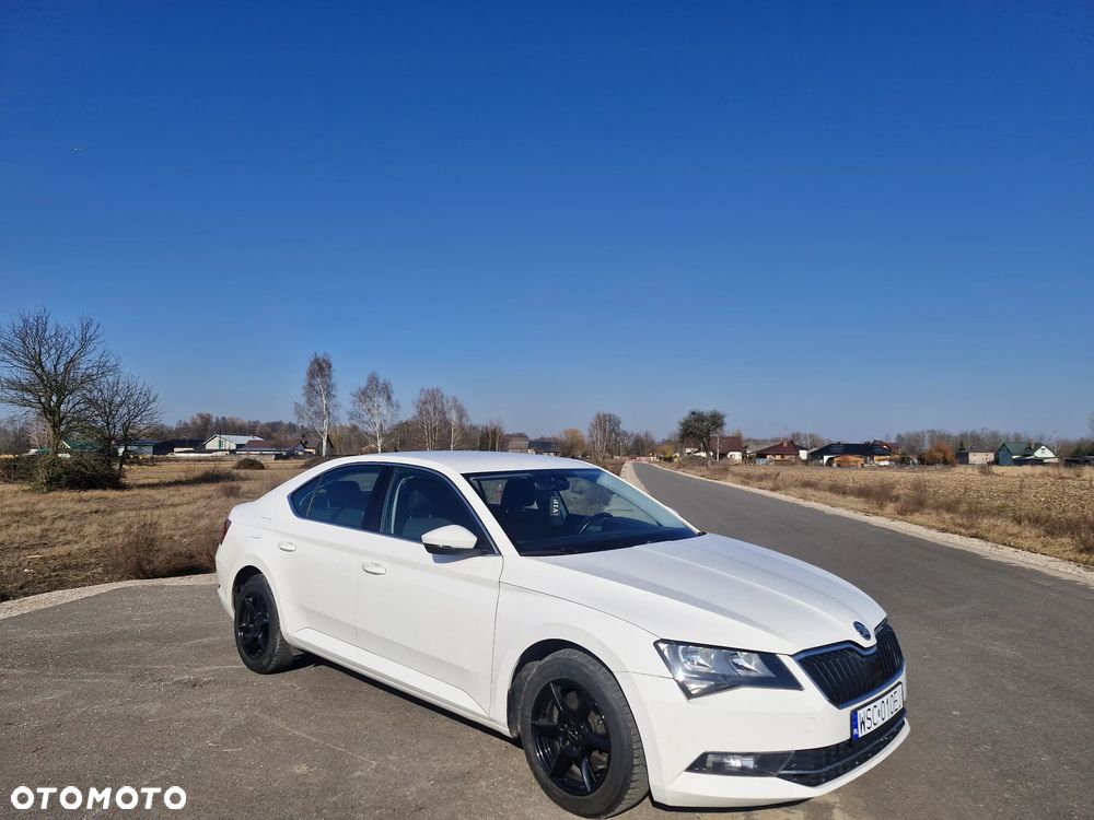 Skoda Superb 1.6 TDI DSG Ambition - 8