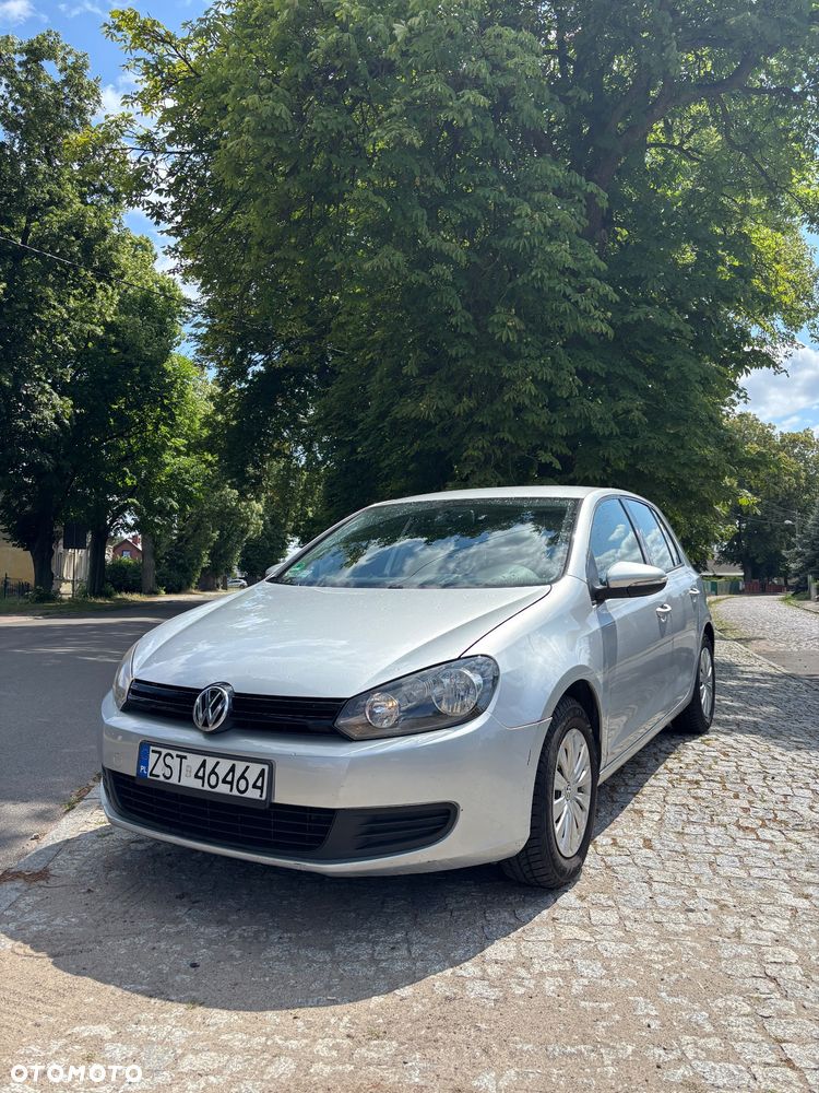 Volkswagen Golf - 1