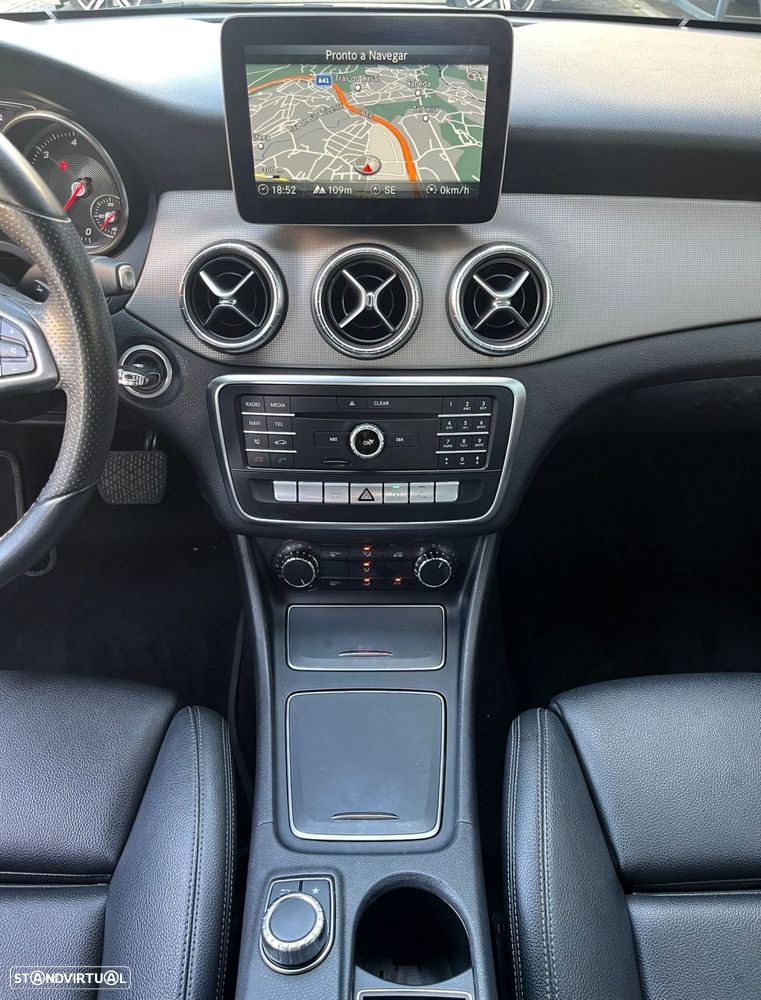 Mercedes-Benz CLA 180 d Business Solutions Aut. - 30
