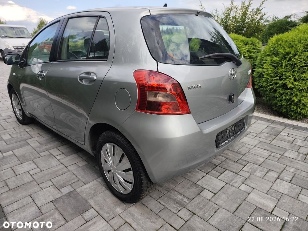 Toyota Yaris - 4