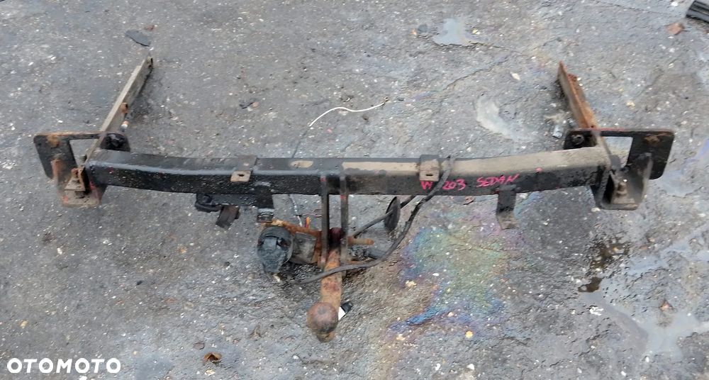 mercedes c-klasa w203 sedan hak holowniczy - 1