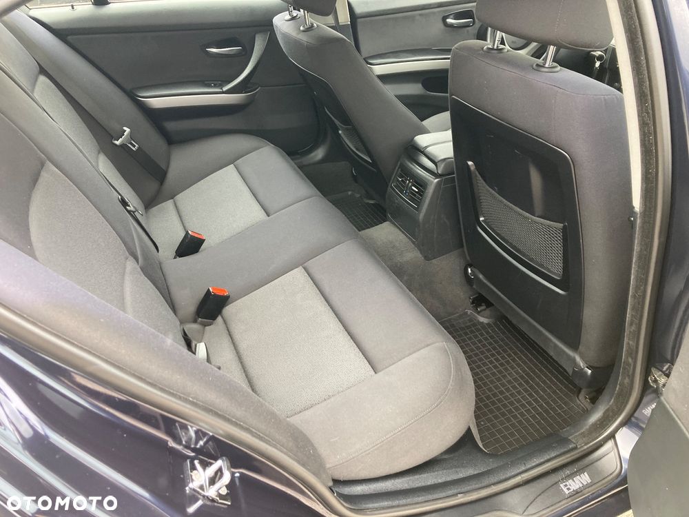 BMW Seria 3 325i - 8