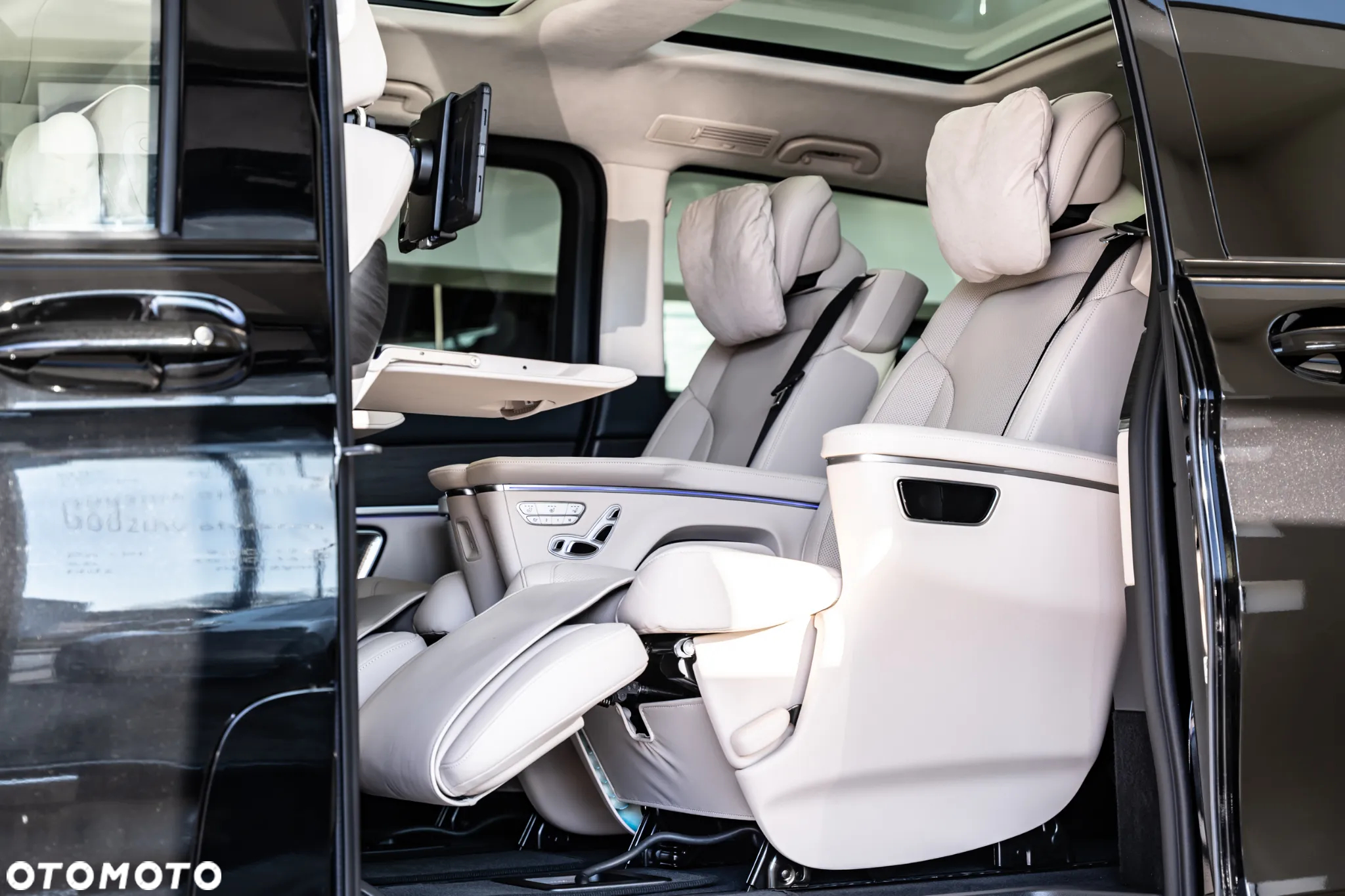 Mercedes-Benz Klasa V 300 d lang 4Matic 9G-TRONIC Exclusive Edition - 26