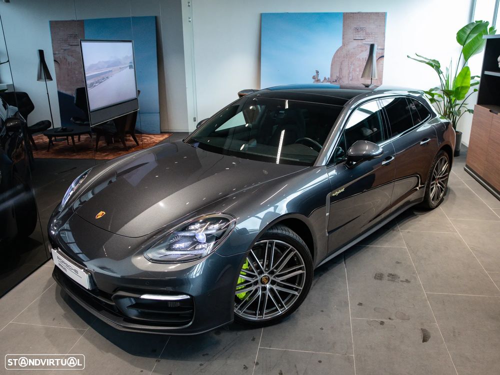 Porsche Panamera Sport Turismo 4 E-Hybrid Platinum Edition PDLS - 4