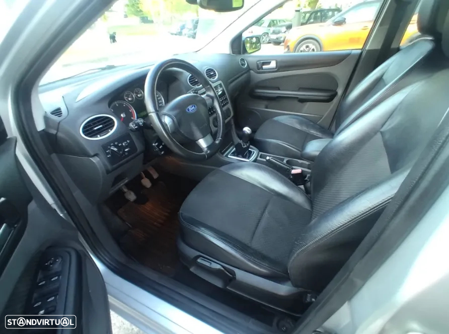 Ford Focus SW 1.6 TDCi Titanium - 11