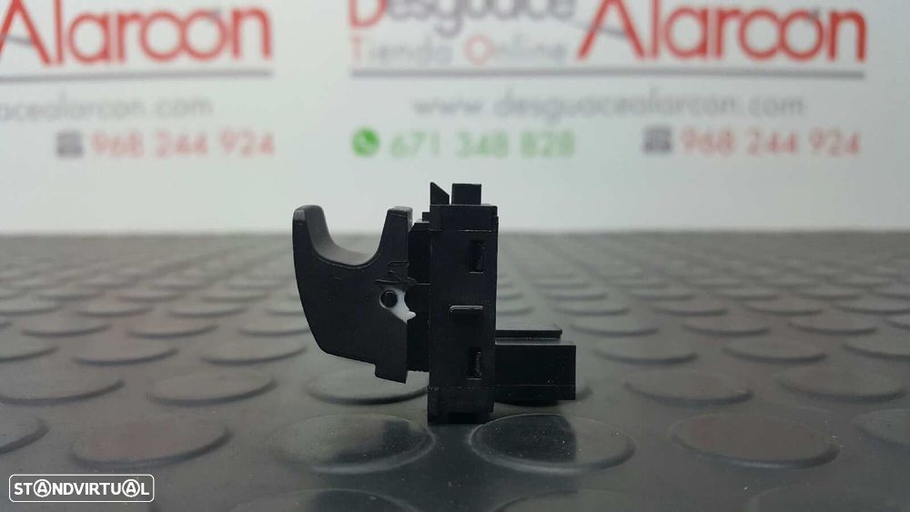 COMANDO DO ELEVADOR TRASEIRO DIREITO SEAT TOLEDO (KG3) STYLE - 3