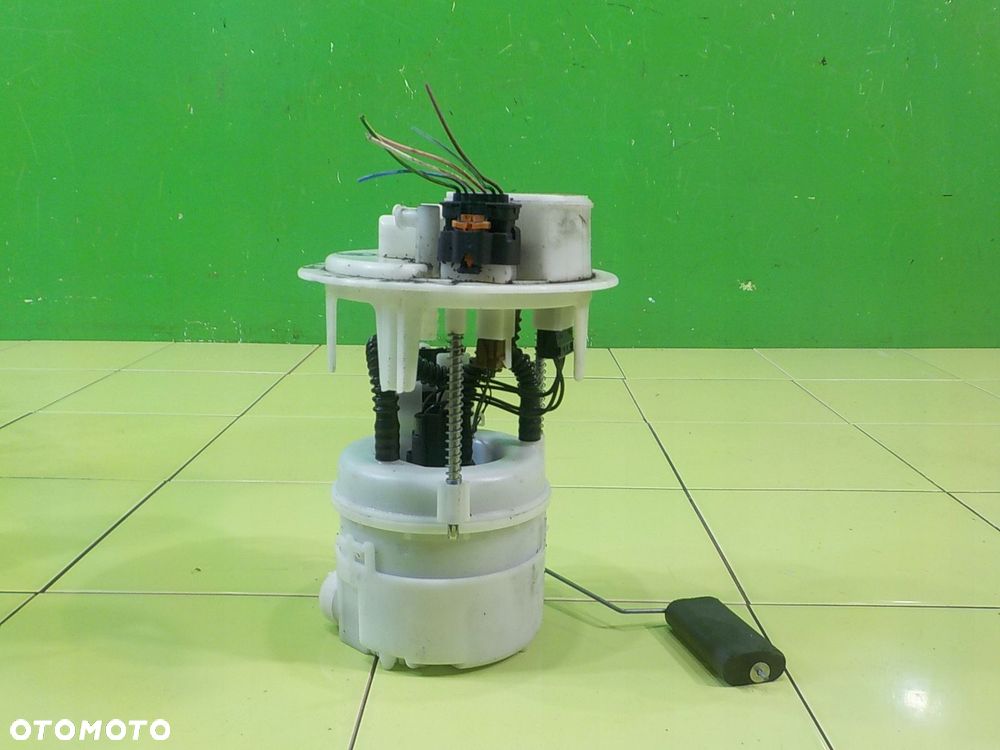 PEUGEOT 308 II GT 1.2 B AUT 16r HB 5D pompa paliwa - 2