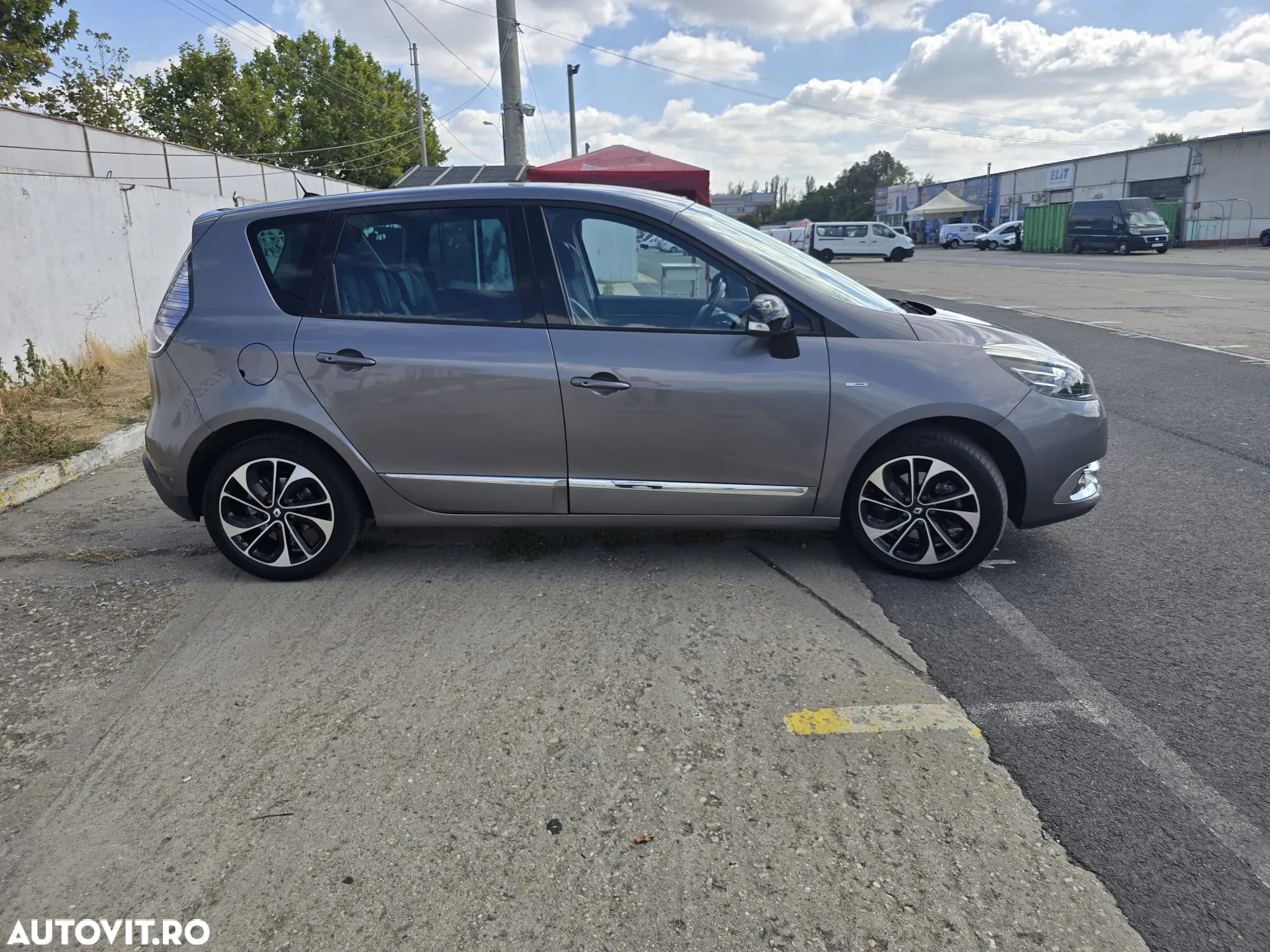 Renault Scenic ENERGY TCe 130 BOSE EDITION - 13