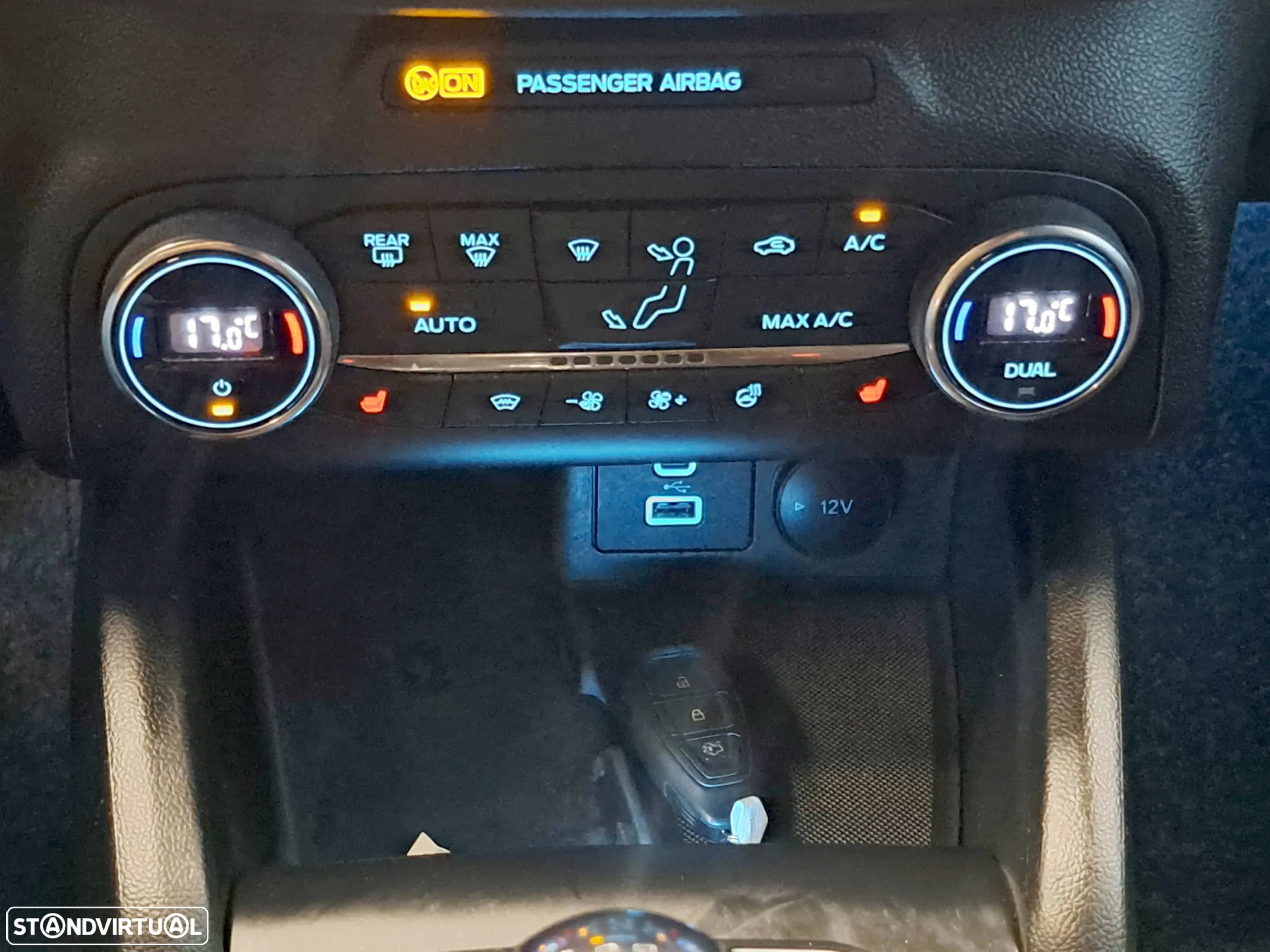 Ford Focus 1.0 EcoBoost MHEV ST-Line - 15
