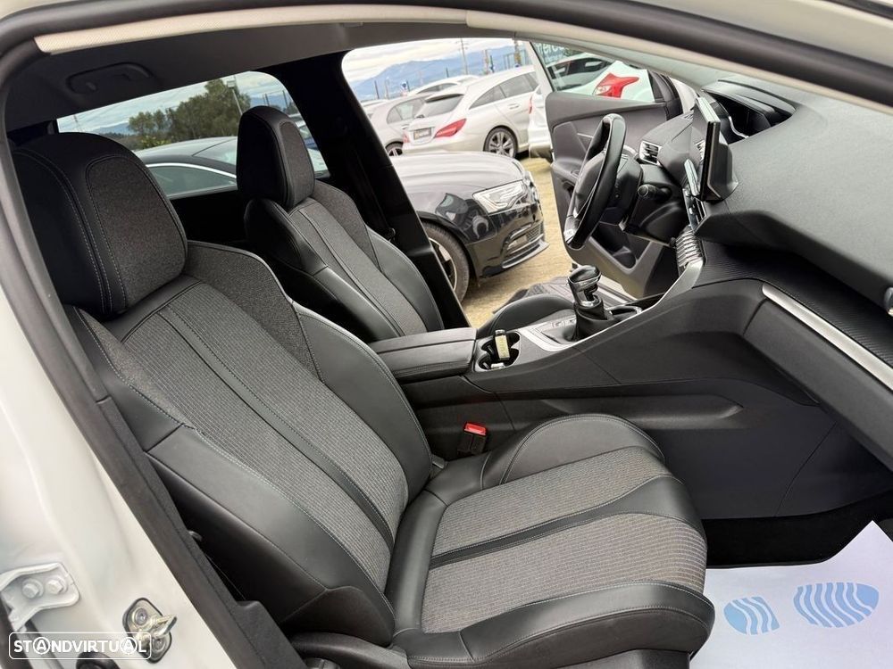 Peugeot 5008 1.5 BlueHDi GT - 43