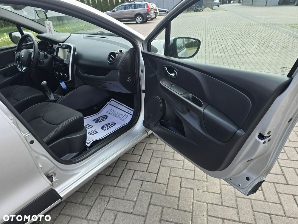 Renault Clio - 25