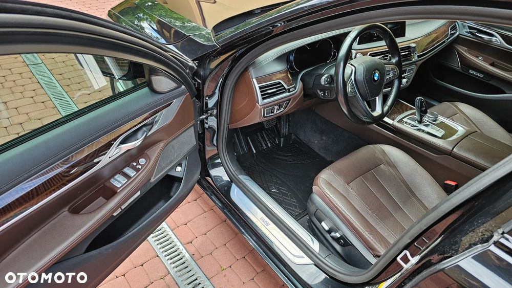 BMW Seria 7 740Li - 7