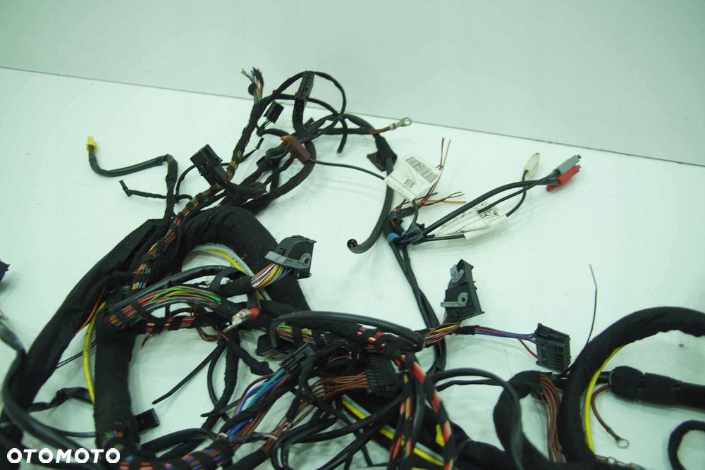 WIAZKA MODUŁU ŁADOWANIA AKUMULATORA A2305404006 MERCEDES SL R230 02 - 4