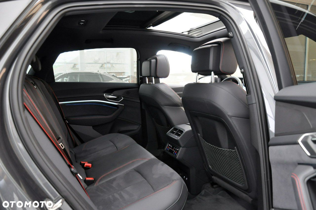Audi Q8 - 31