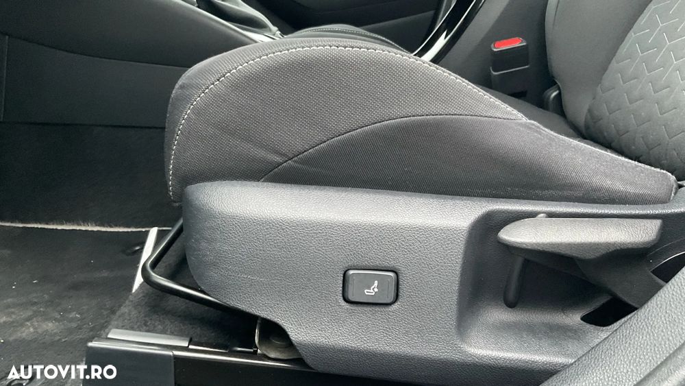 Toyota Corolla 1.8 HSD Dynamic - 30