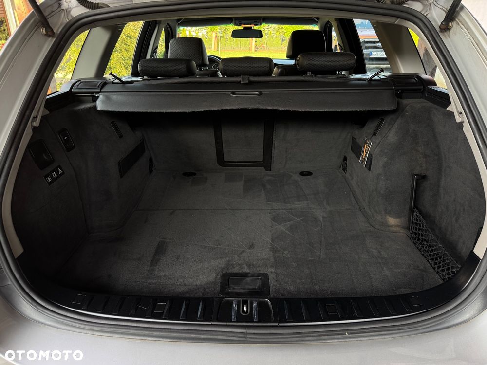 BMW Seria 3 320d xDrive DPF Touring - 7