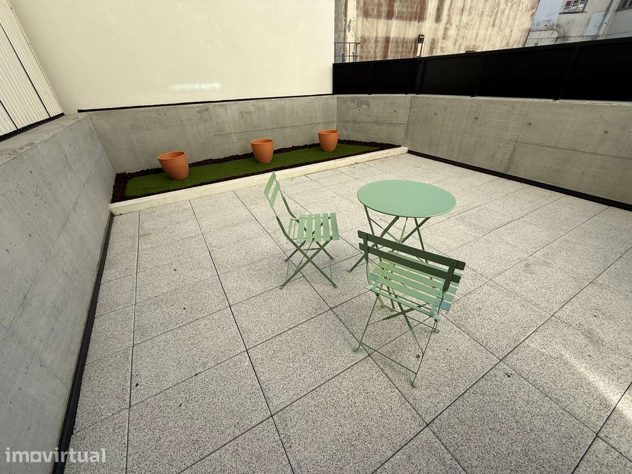 T0 mobilado com terraço privado, junto ao Hospital, Aveiro - Grande imagem: 3/8