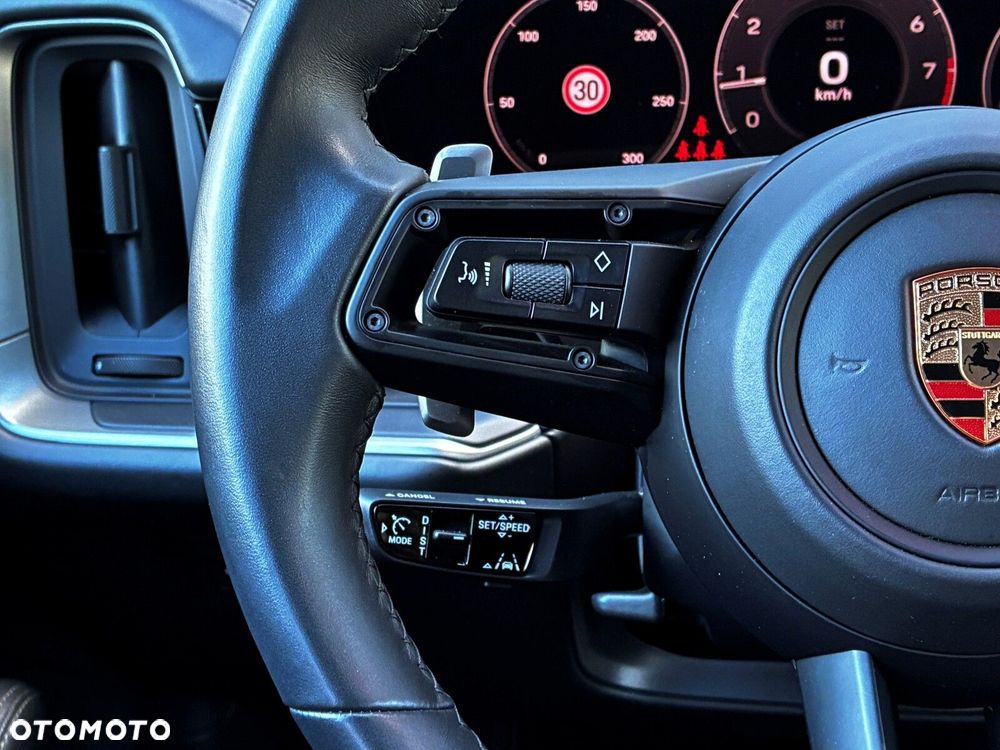Porsche Cayenne - 28