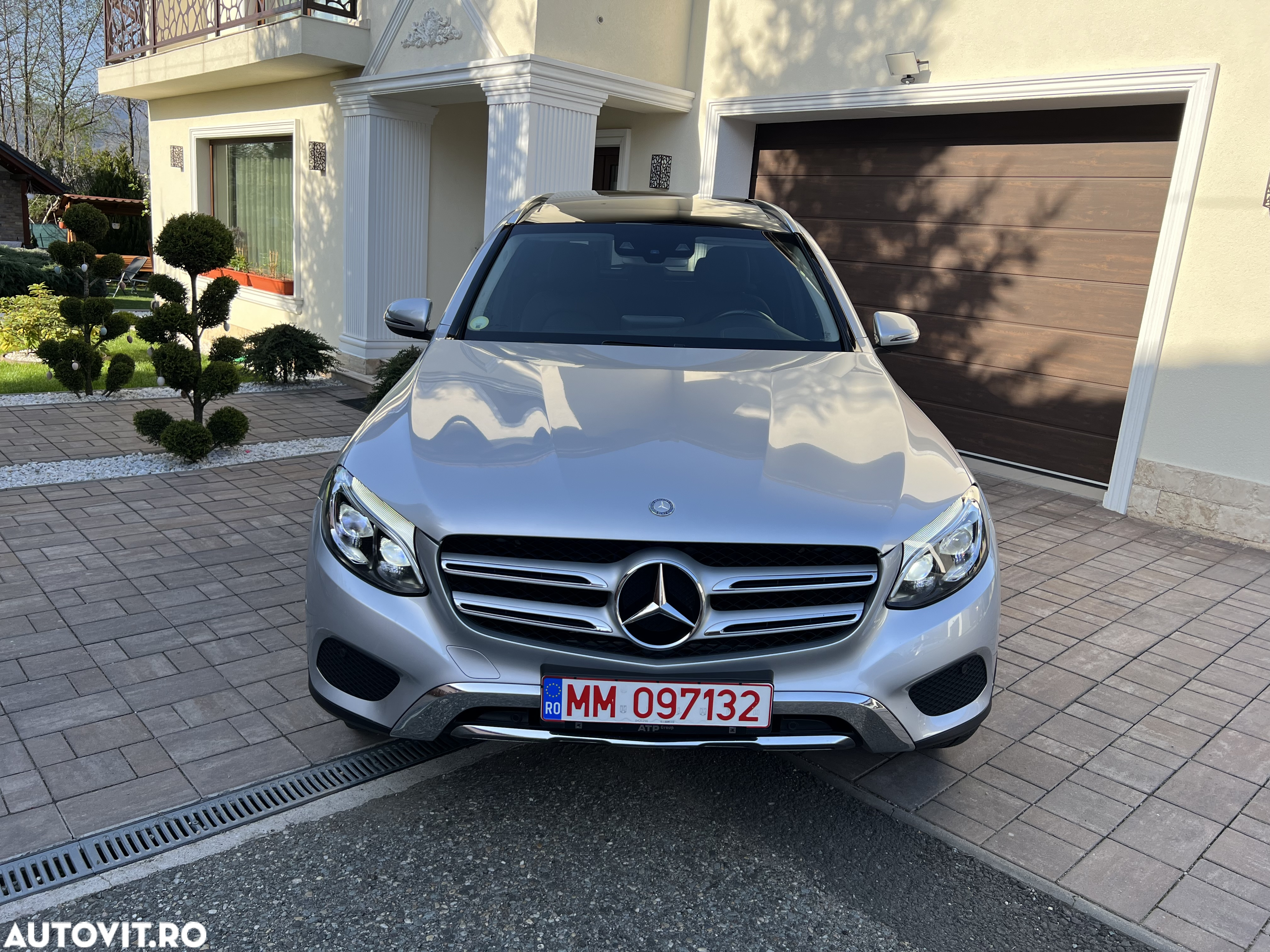 Mercedes-Benz GLC 250 d 4Matic 9G-TRONIC AMG Line - 4