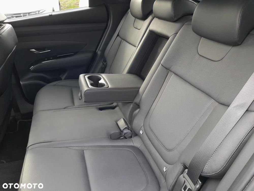 Hyundai Tucson 1.6 T-GDi HEV Platinum 2WD - 16