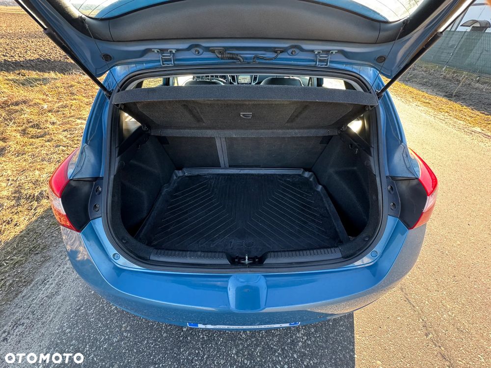 Hyundai i30 1.6 CRDi Premium - 9