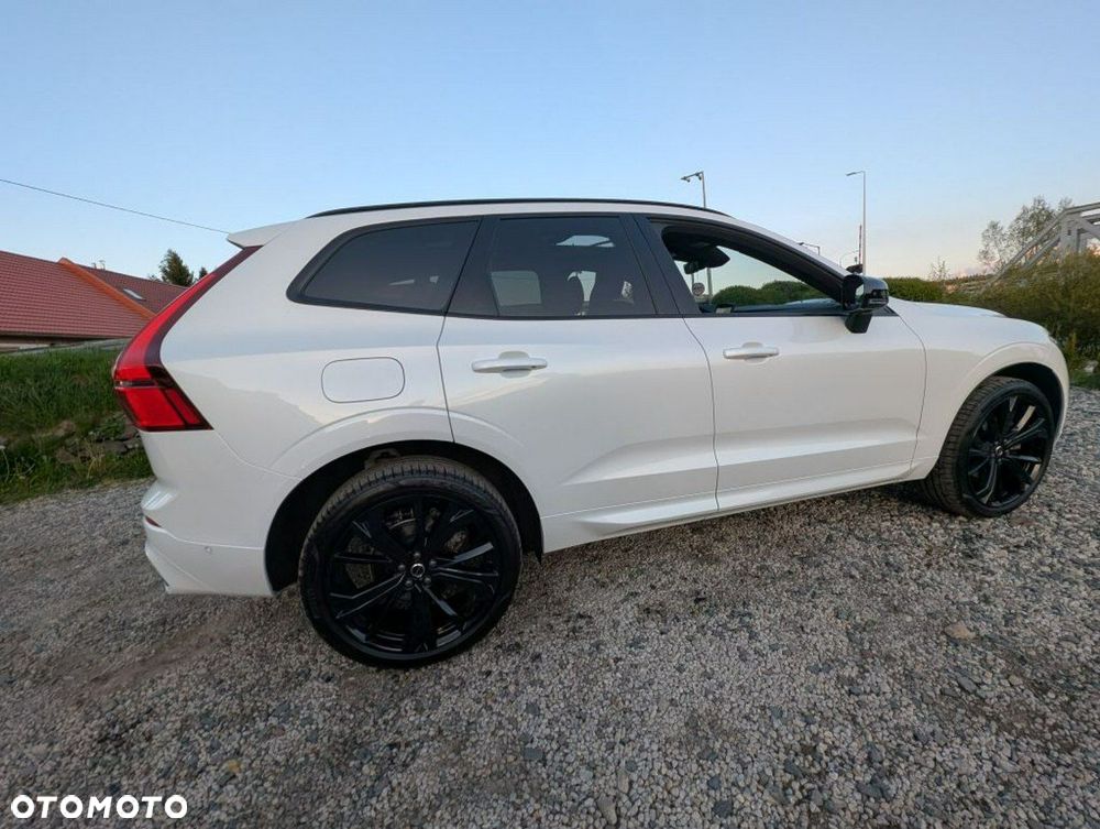 Volvo XC 60 B5 B AWD Plus Dark - 3