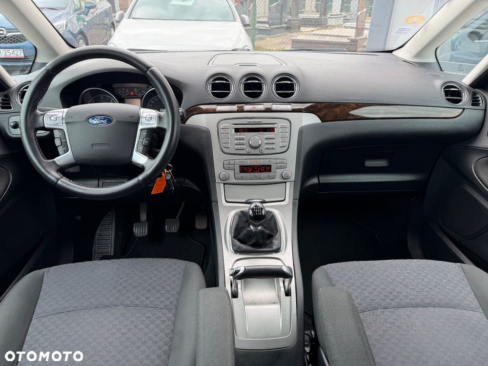 Ford Galaxy - 7