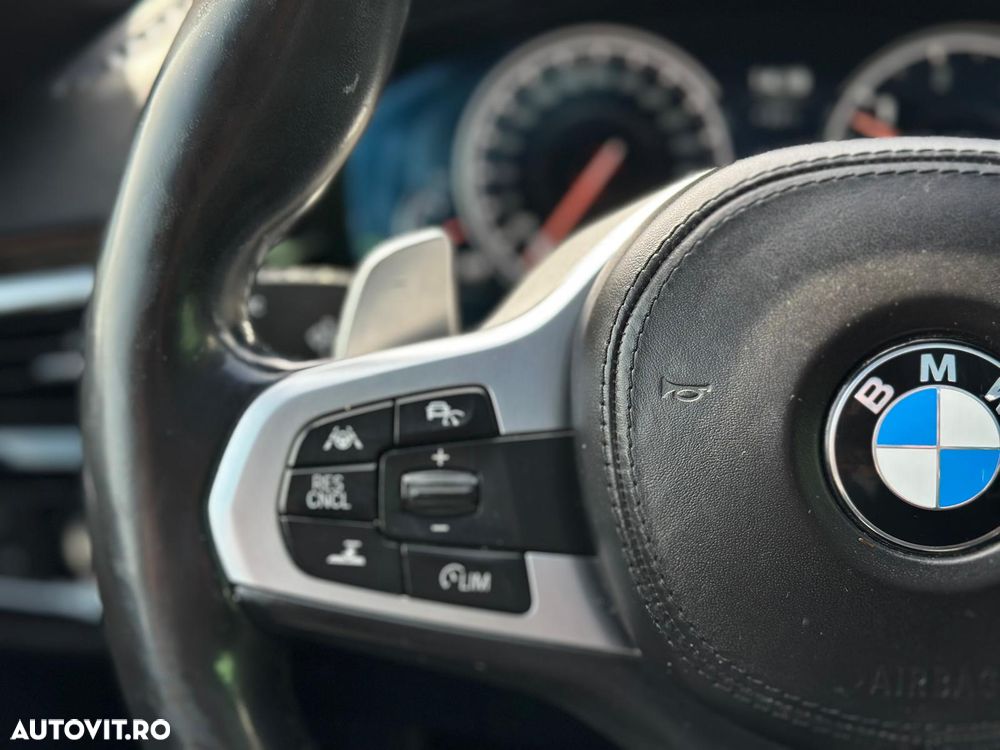 BMW Seria 5 530d xDrive Aut. Sport Line - 23