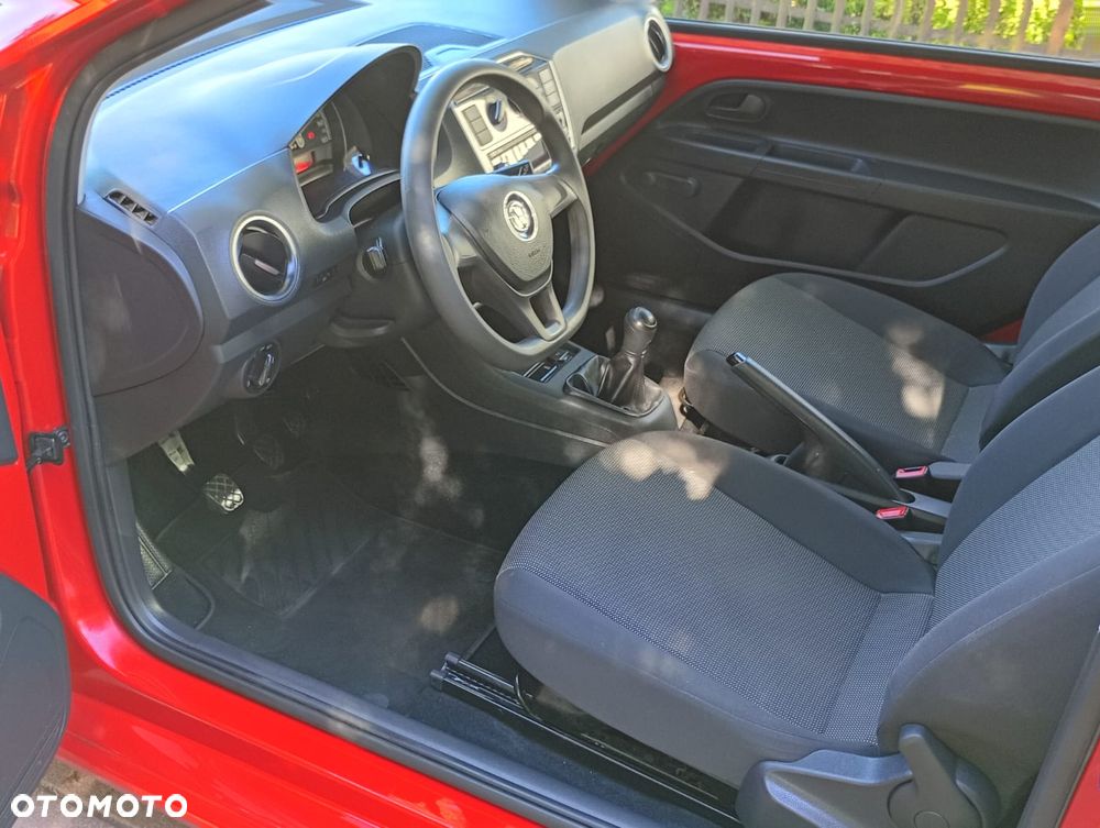 Volkswagen up! 1.0 Beats - 12