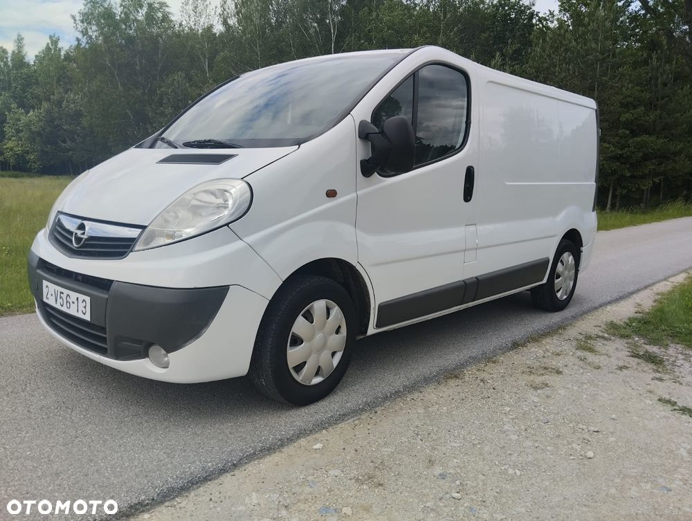 Opel Vivaro - 1