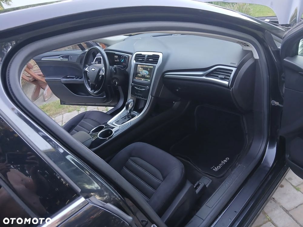 Ford Fusion - 11