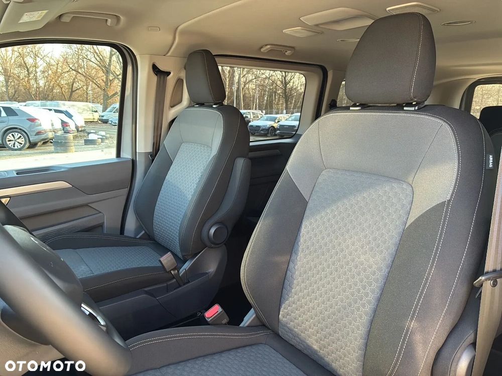 Volkswagen Caravelle - 16