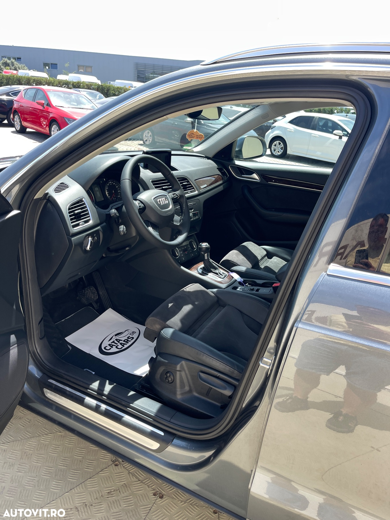 Audi Q3 2.0 TDI Quattro S tronic design - 27