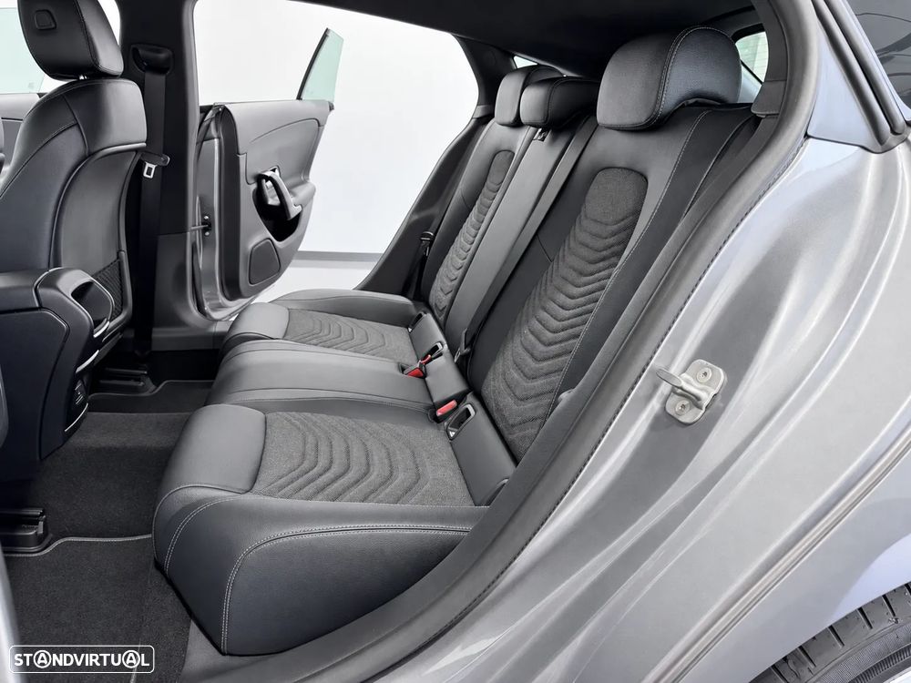 Mercedes-Benz CLA 180 d Shooting Brake Progressive Aut. - 43