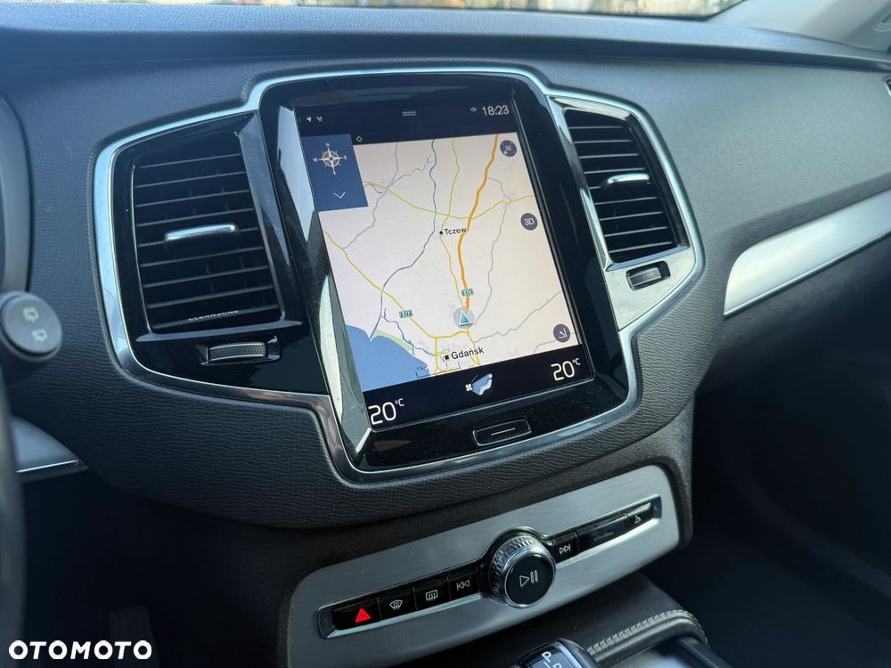 Volvo XC 90 - 24