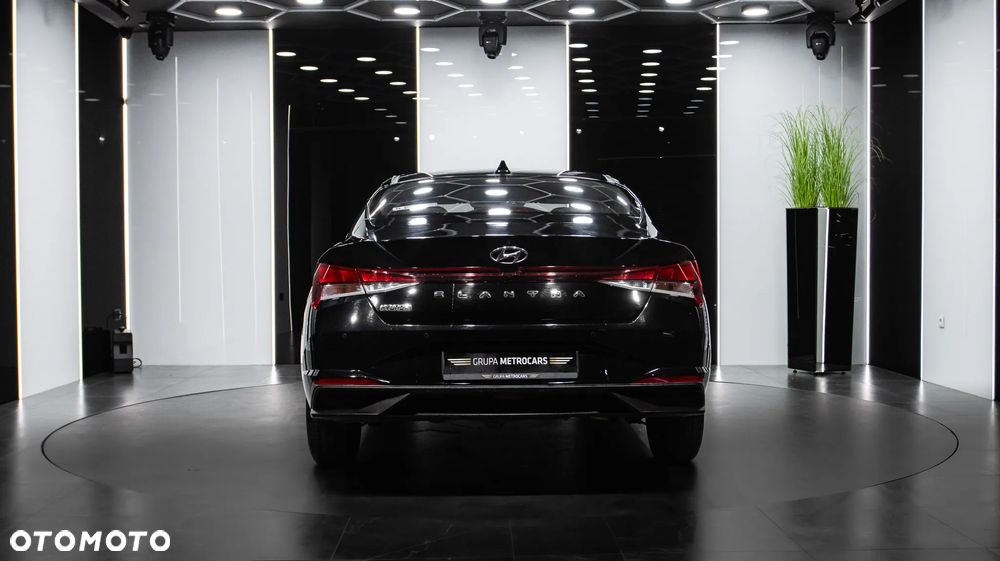 Hyundai Elantra 1.6 Modern - 6
