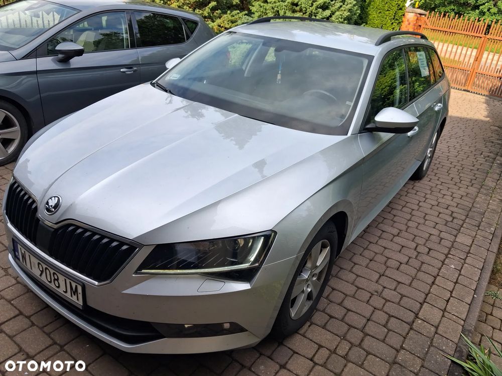 Skoda Superb 2.0 TDI SCR Active - 4