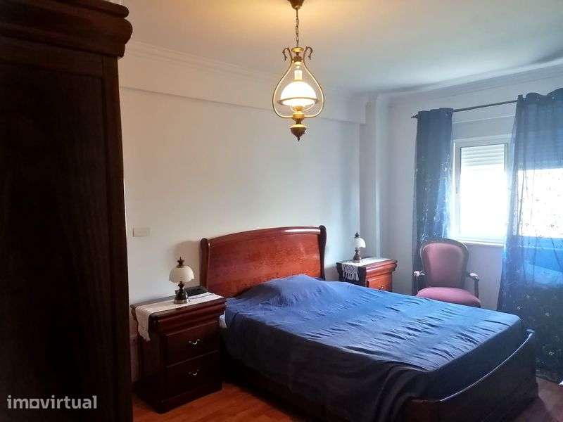 Apartamento T2 à venda na Avenida Humberto Delgado, 1º andar - Grande imagem: 3/12