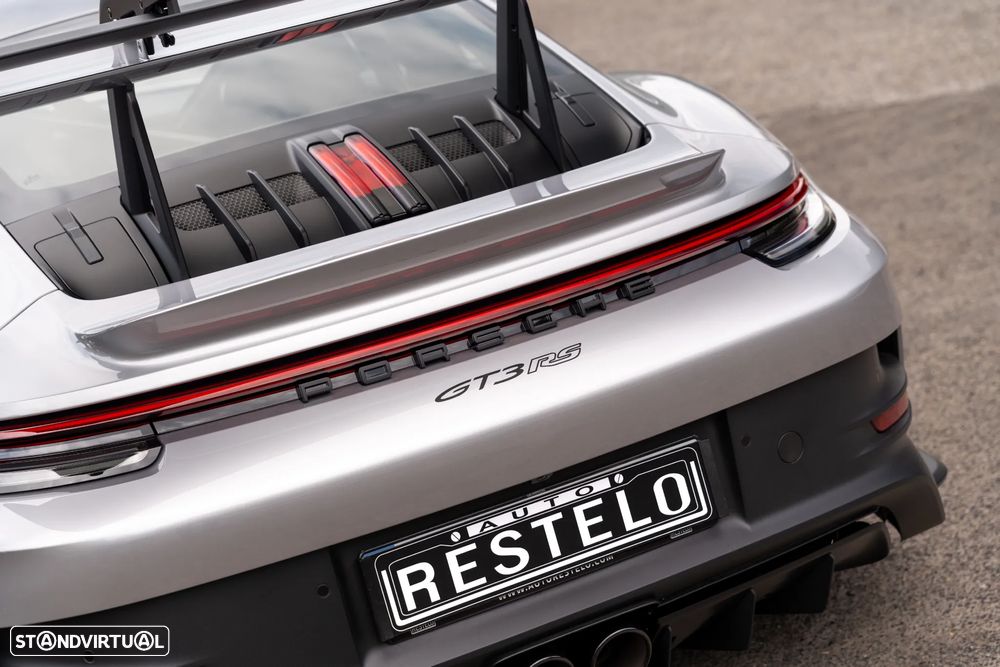 Porsche 911 (992) GT3 RS - 12